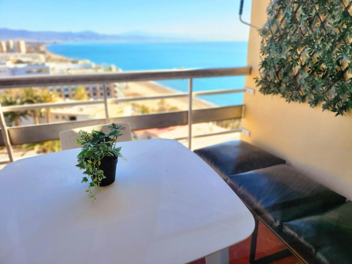 Apartamento Torre De La Roca Actual Torremolinos Exterior foto